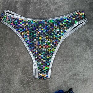 NWOT Rave bottoms